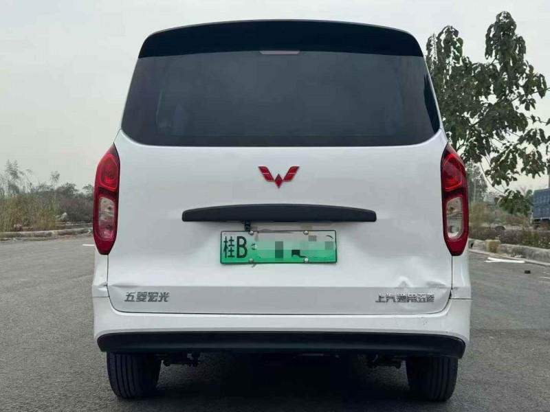 北海25年五菱汽车宏光9