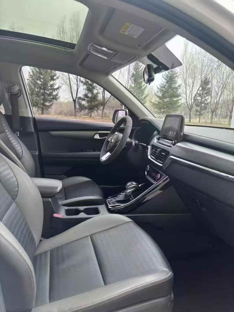 吉林20年起亚智跑8