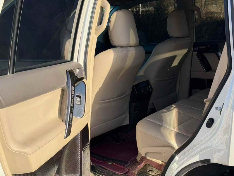 赤峰20年丰田普拉多6