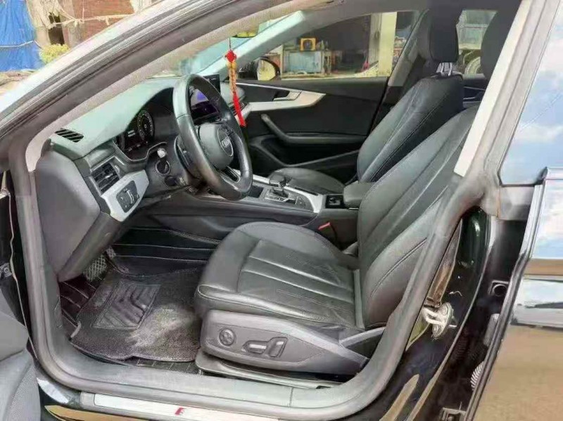 桂林21年奥迪A55