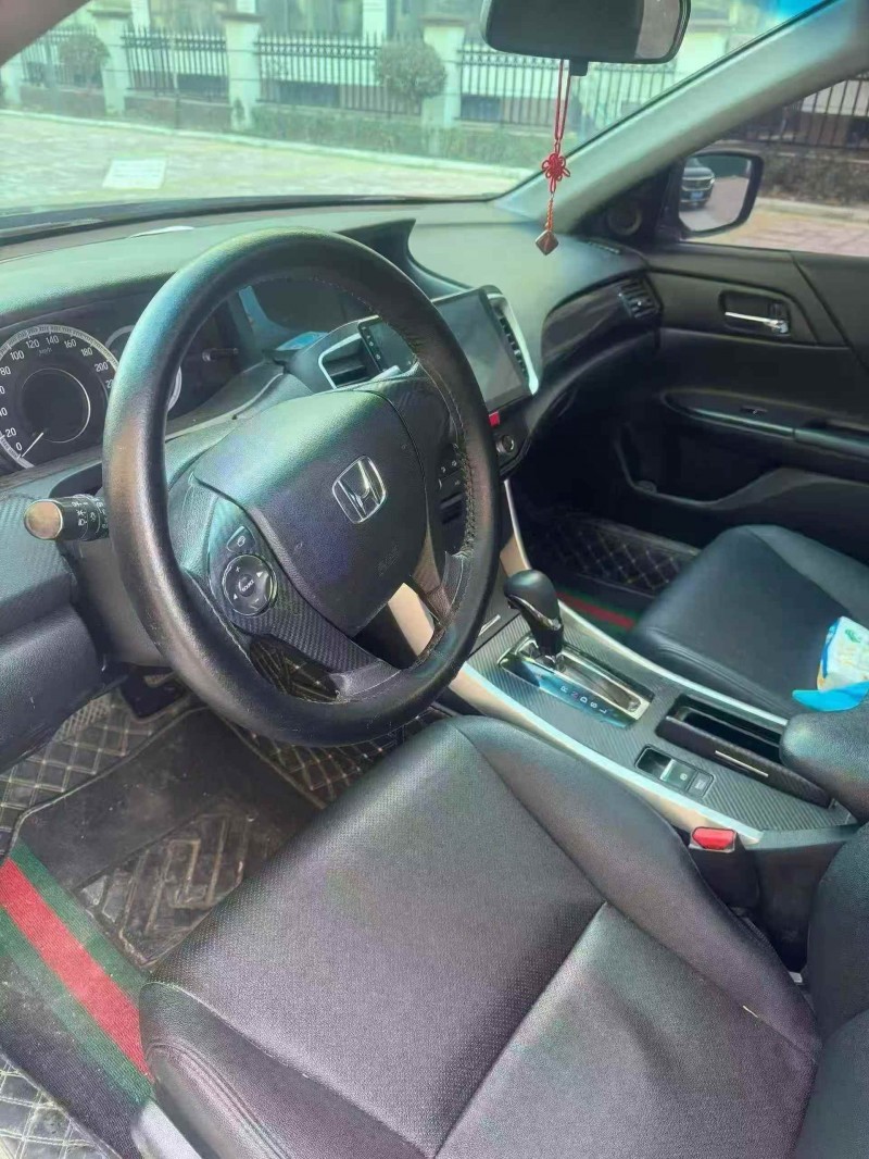 平顶山18年本田雅阁5