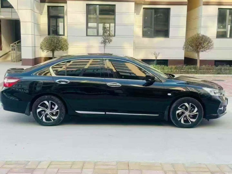 平顶山18年本田雅阁7