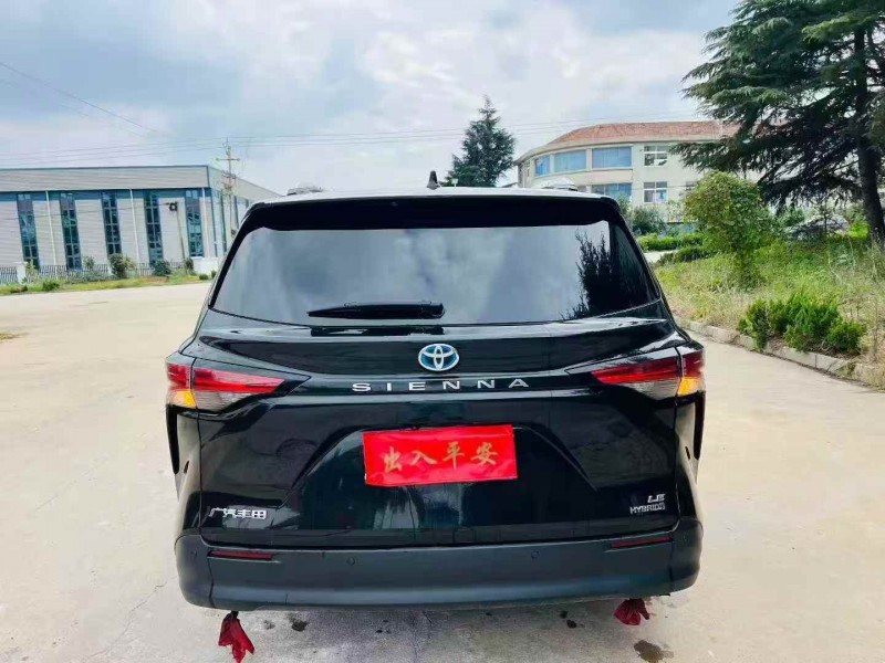 潍坊23年丰田塞纳8