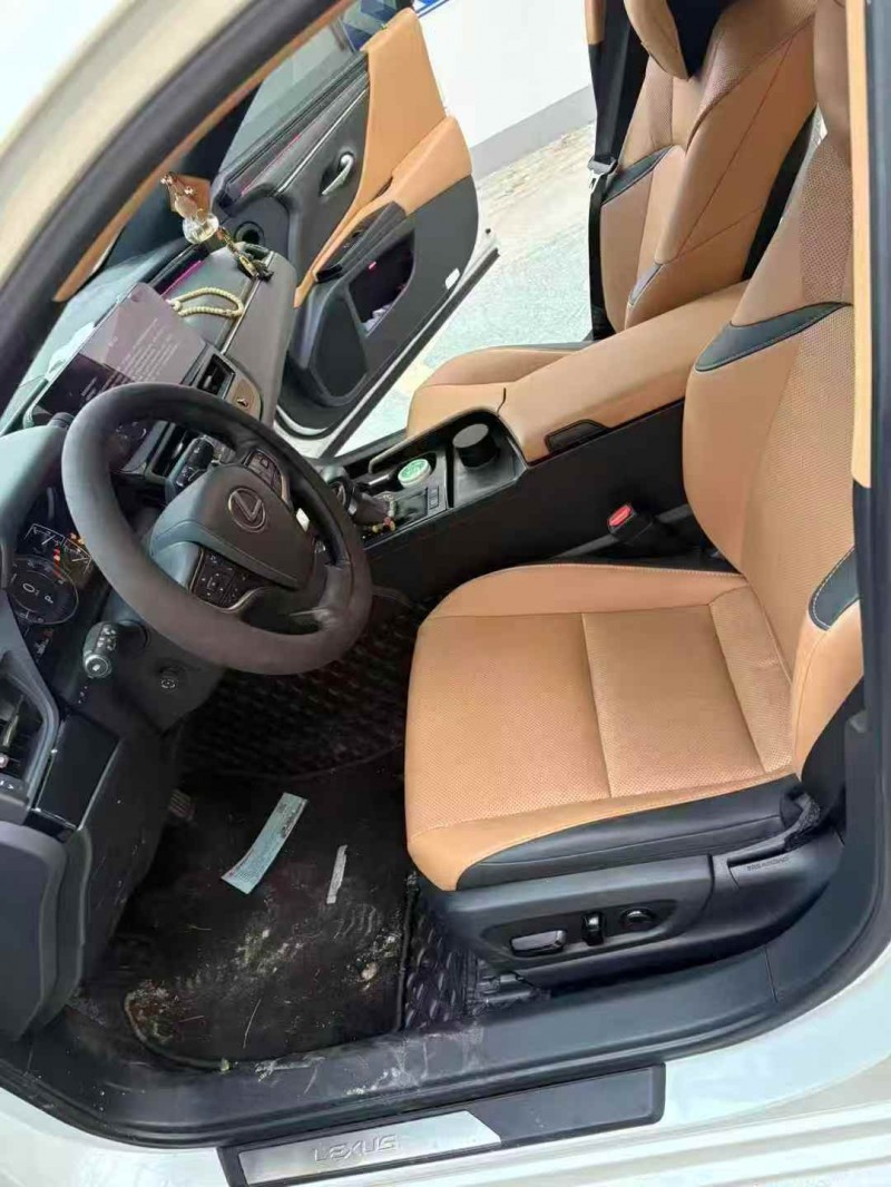 常州22年雷克萨斯ES5