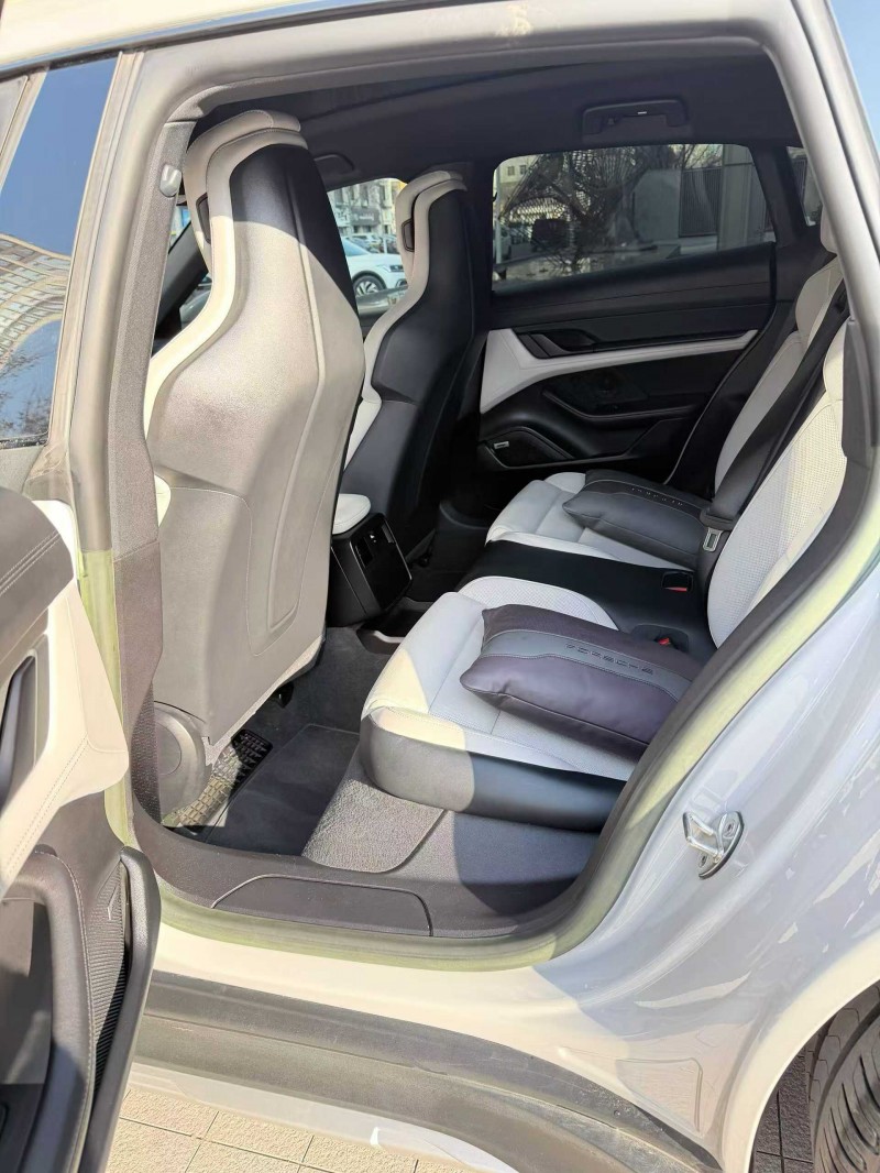 徐州23年保时捷Taycan6