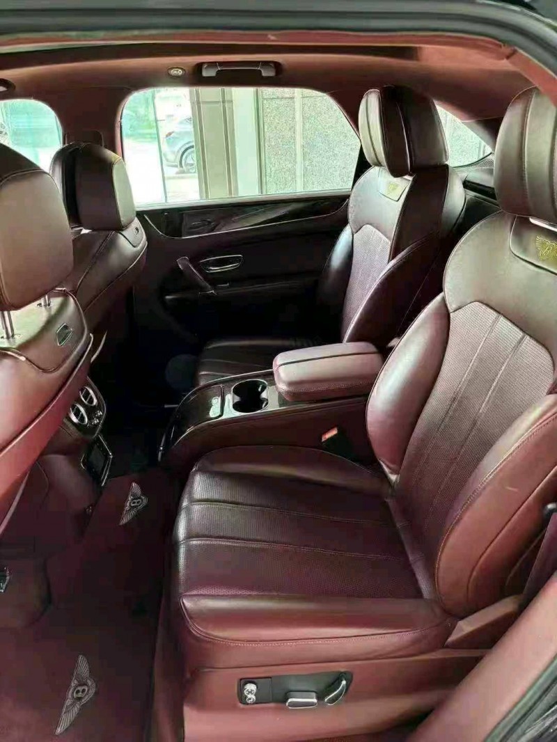 徐州19年宾利添越6