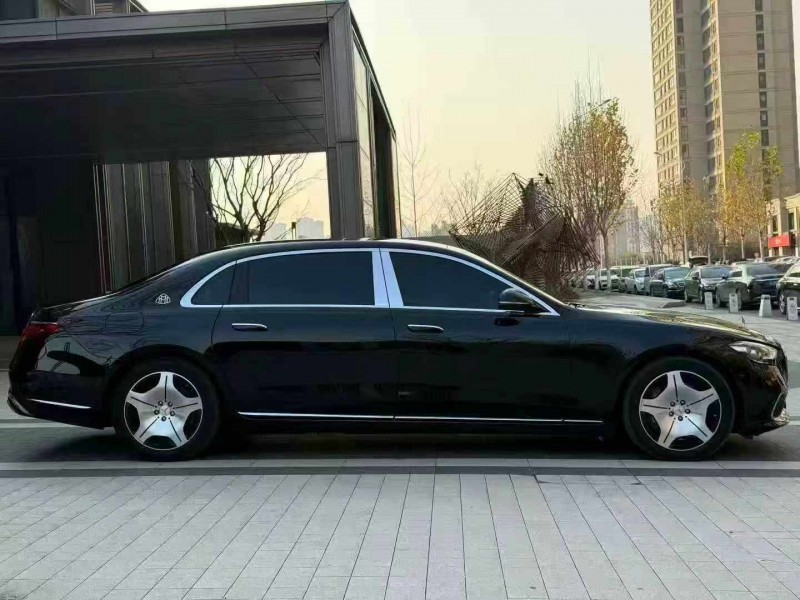 徐州25年奔驰迈巴赫S级7