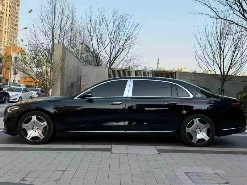徐州25年奔驰迈巴赫S级8