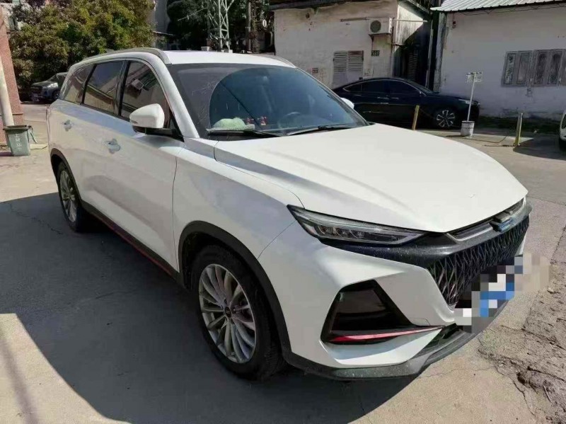 潍坊22年长安汽车欧尚2