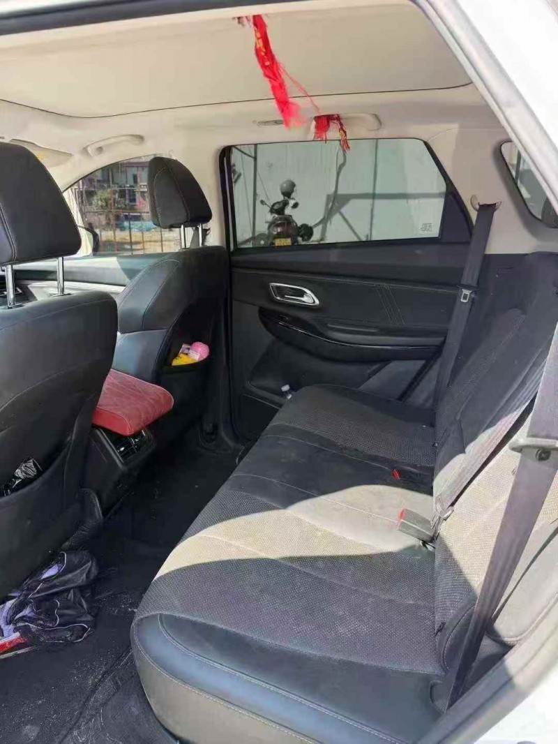 潍坊22年长安汽车欧尚6