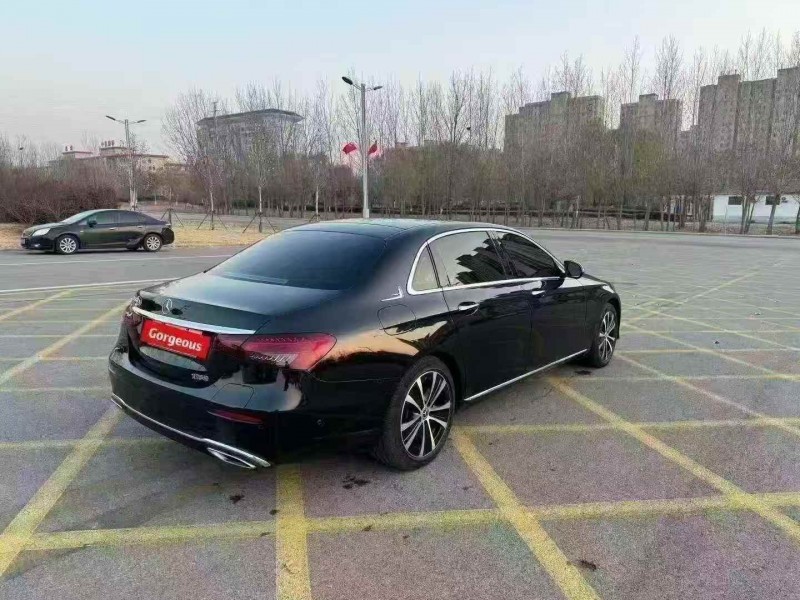 淮安23年奔驰E8