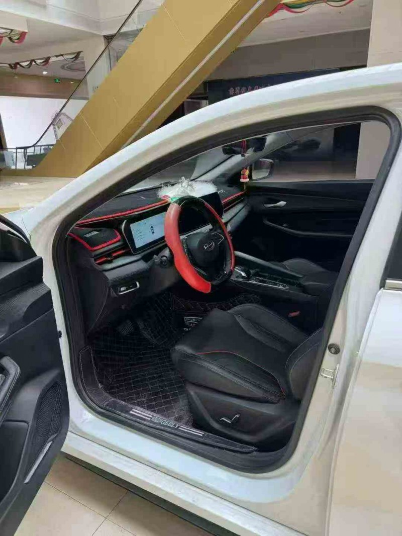 淮北23年吉利缤瑞4