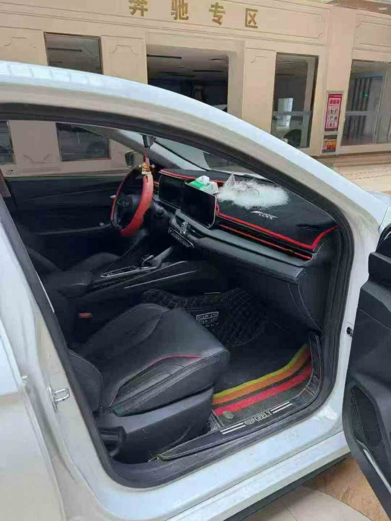 淮北23年吉利缤瑞5