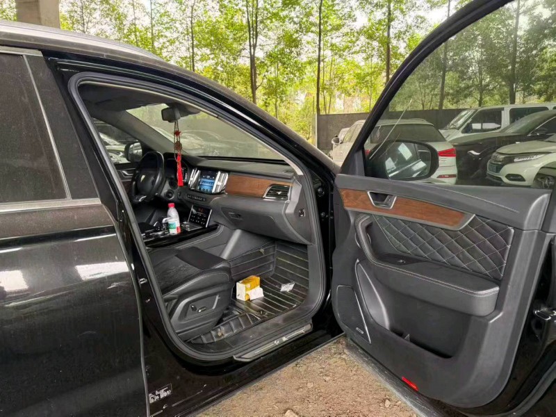 宁波20年红旗HS77