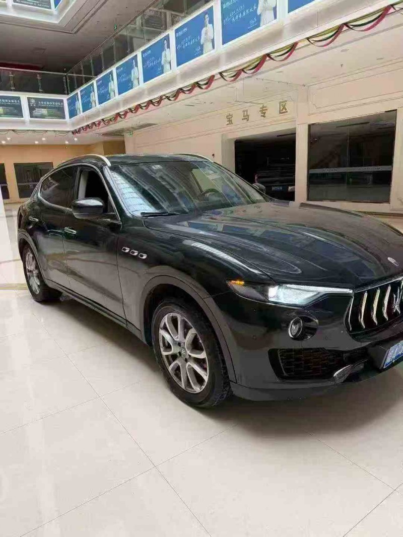 淮南17年玛莎拉蒂Levante2