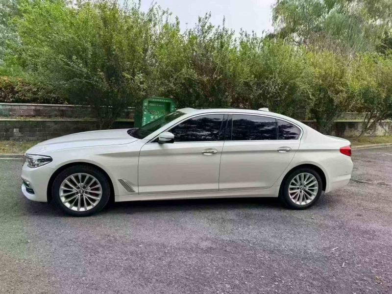 安庆20年宝马5系8