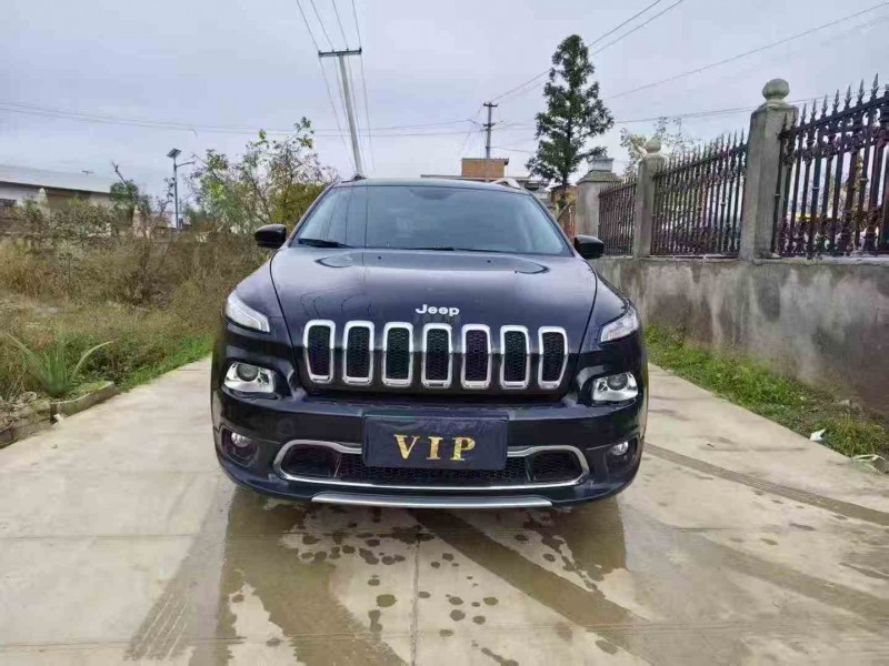 临沧21年Jeep自由光1