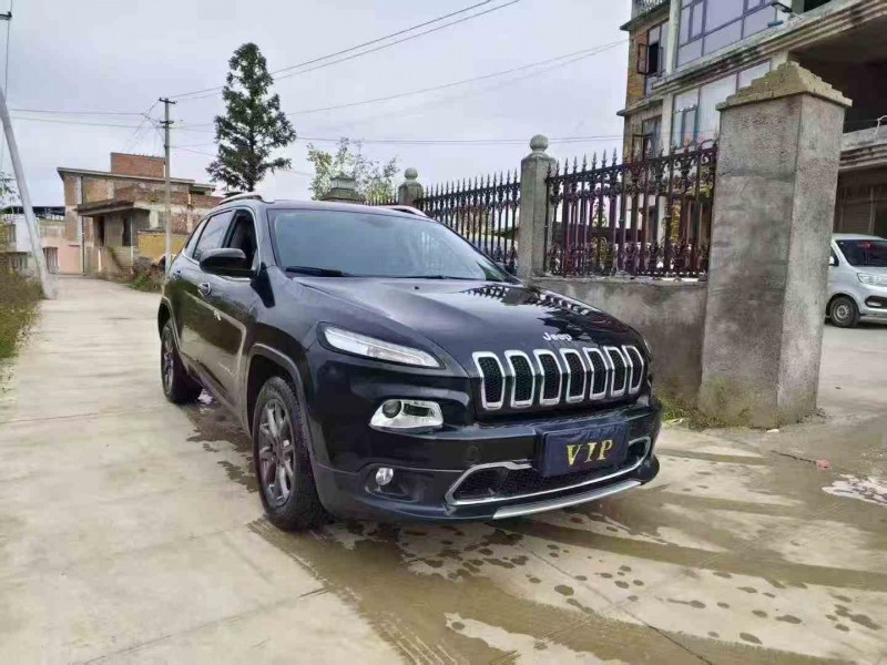 临沧21年Jeep自由光3