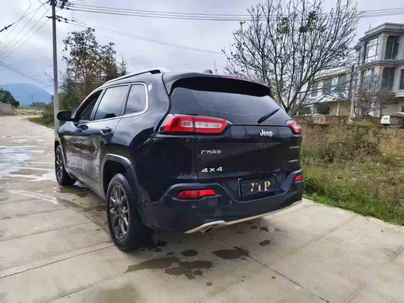 临沧21年Jeep自由光7