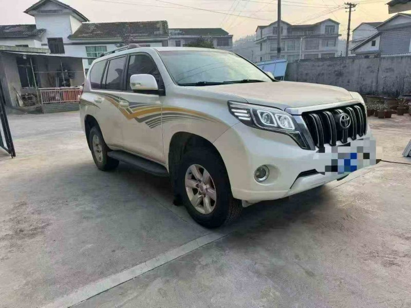 毕节17年丰田普拉多3