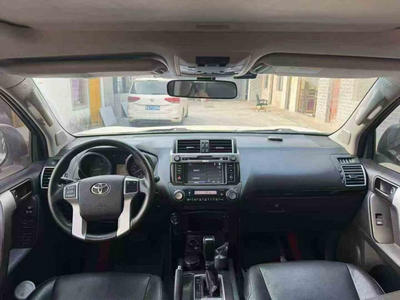 毕节17年丰田普拉多4