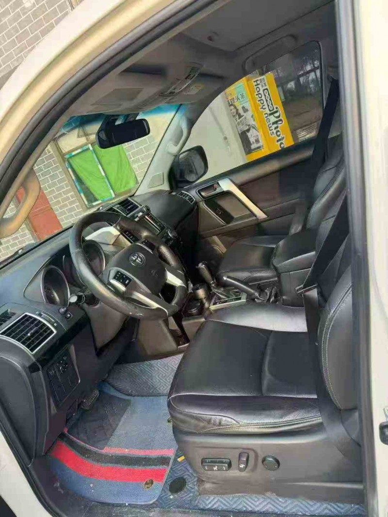 毕节17年丰田普拉多6