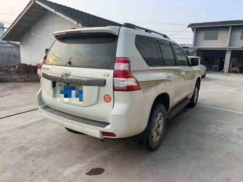 毕节17年丰田普拉多7