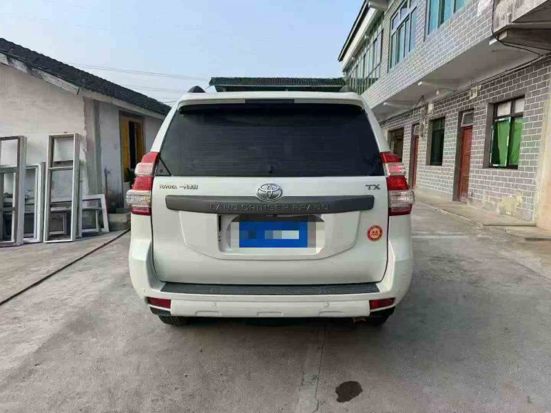 毕节17年丰田普拉多9