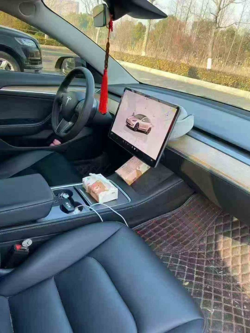 淮安23年特斯拉MODEL 35