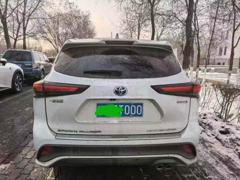 鹤壁23年丰田皇冠9