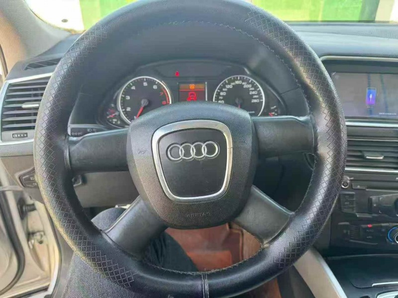 济宁10年奥迪Q53