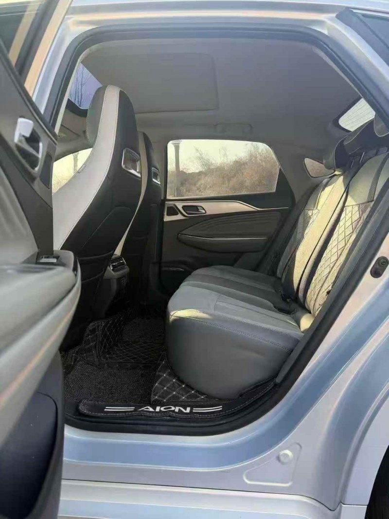 承德23年传祺埃安S5