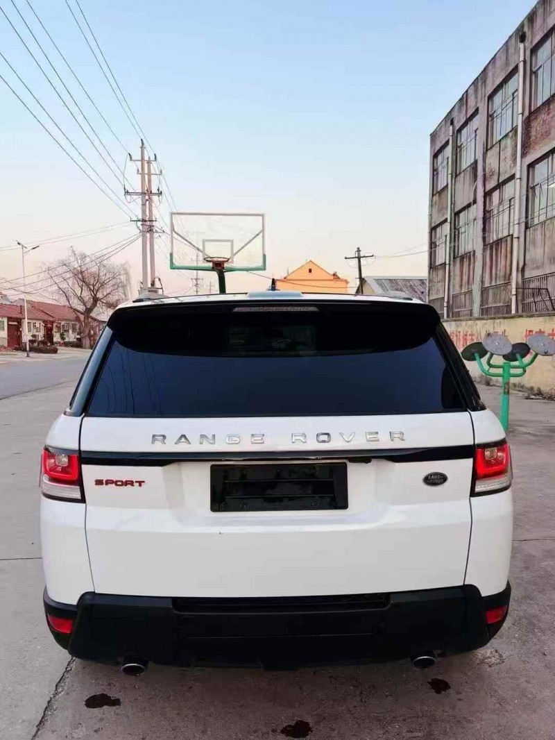 济宁17年路虎揽胜运动9