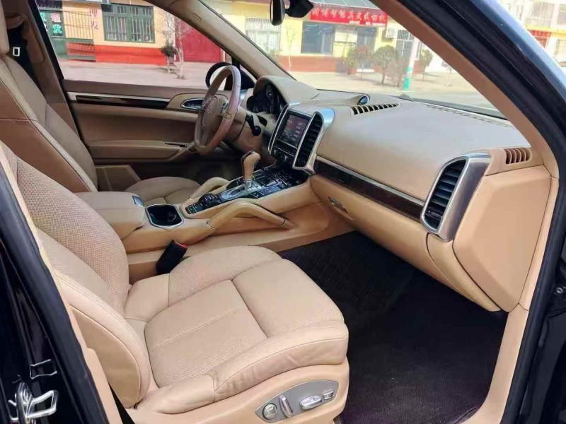 潍坊12年保时捷卡宴7