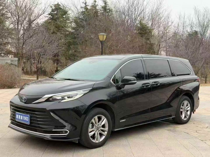 潍坊23年丰田塞纳3