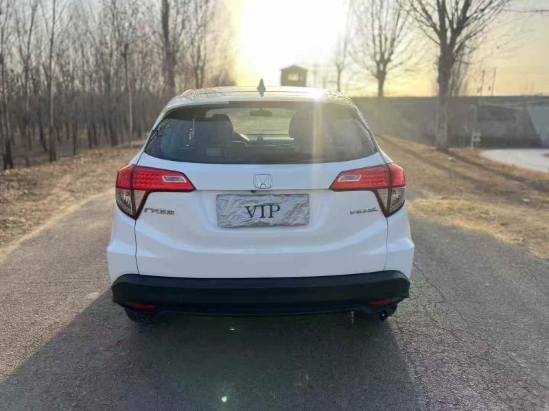 泰安22年本田缤智6