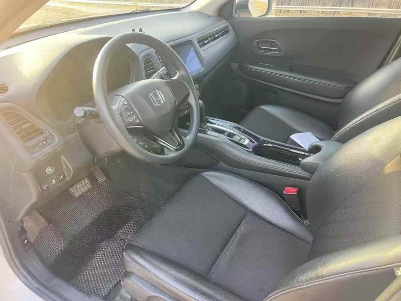 泰安22年本田缤智7