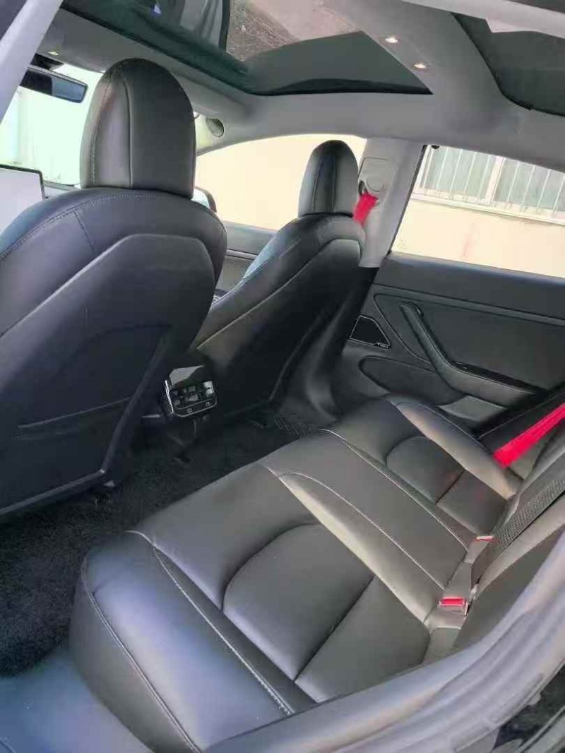 济宁20年特斯拉MODEL 36