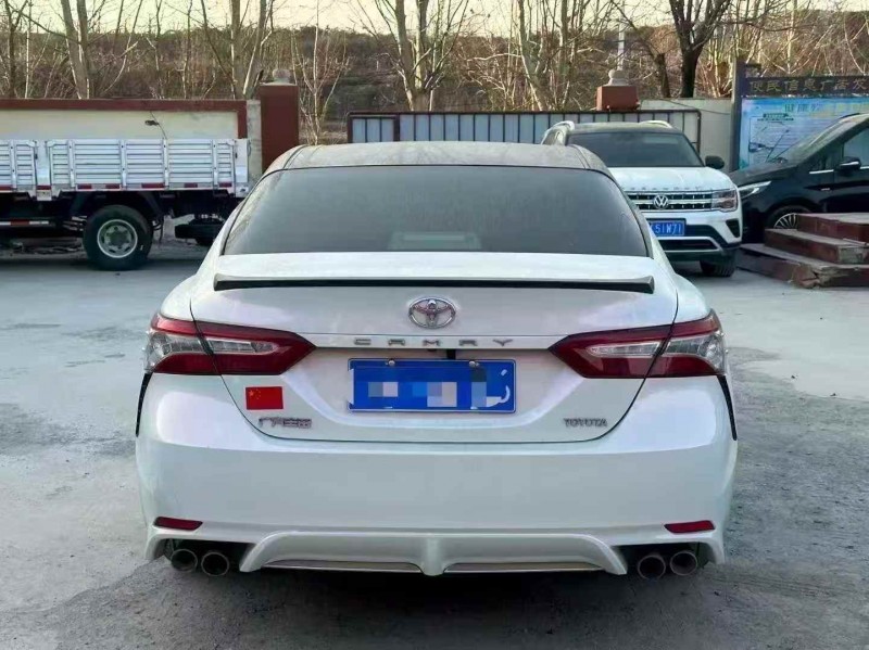 泰安18年丰田凯美瑞5