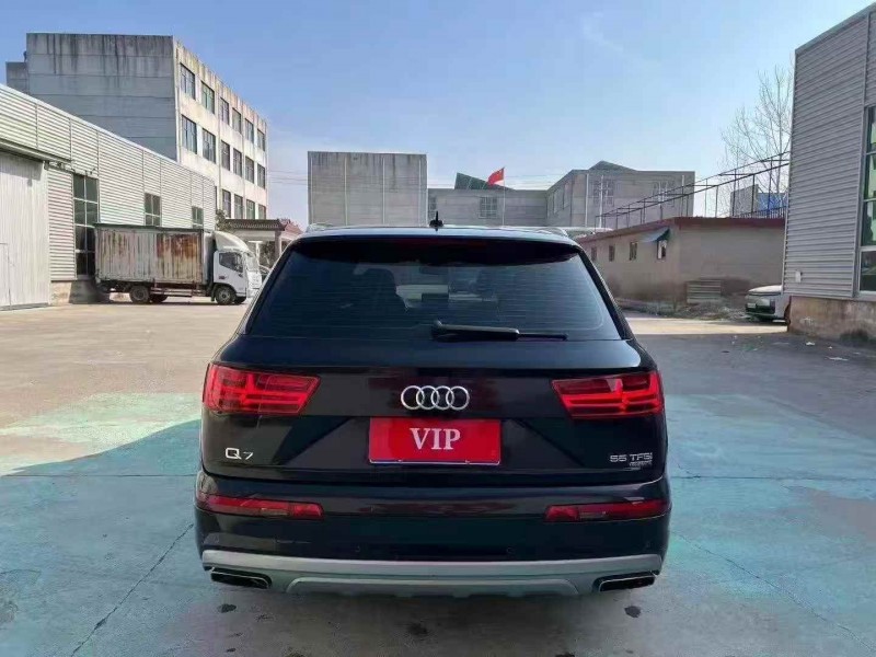 济宁19年奥迪Q79