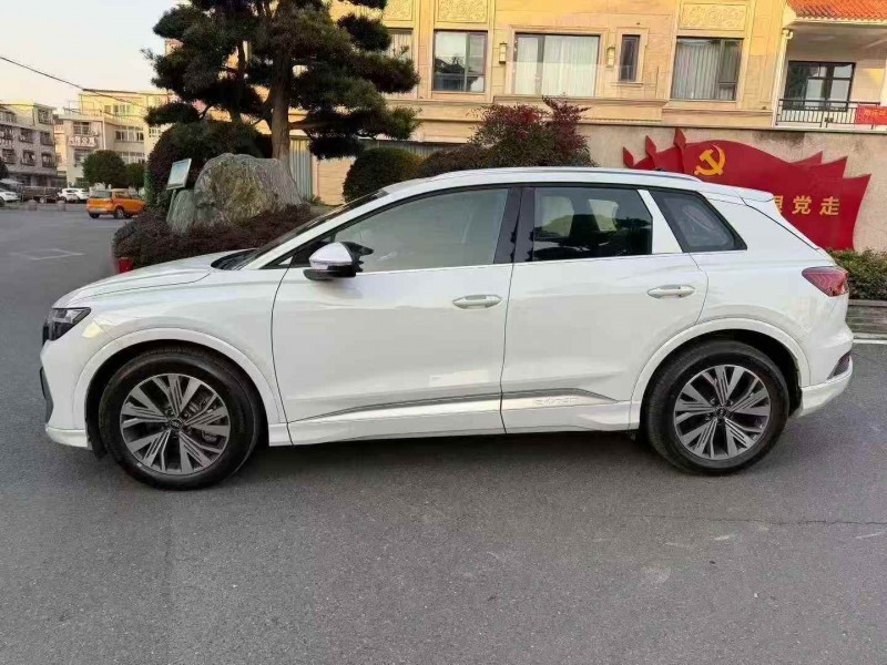 温州25年奥迪Q43
