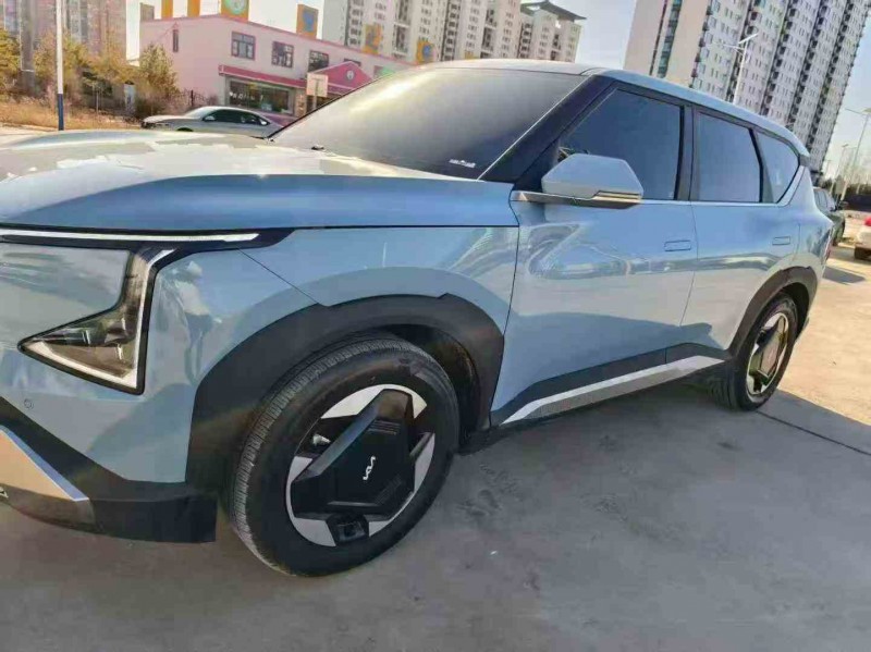 咸阳25年起亚EV53