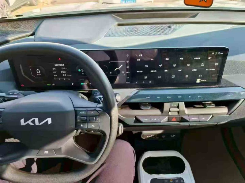 咸阳25年起亚EV55