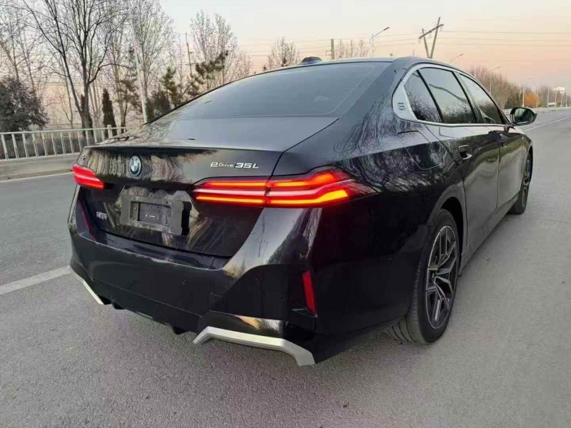 潍坊24年宝马I57