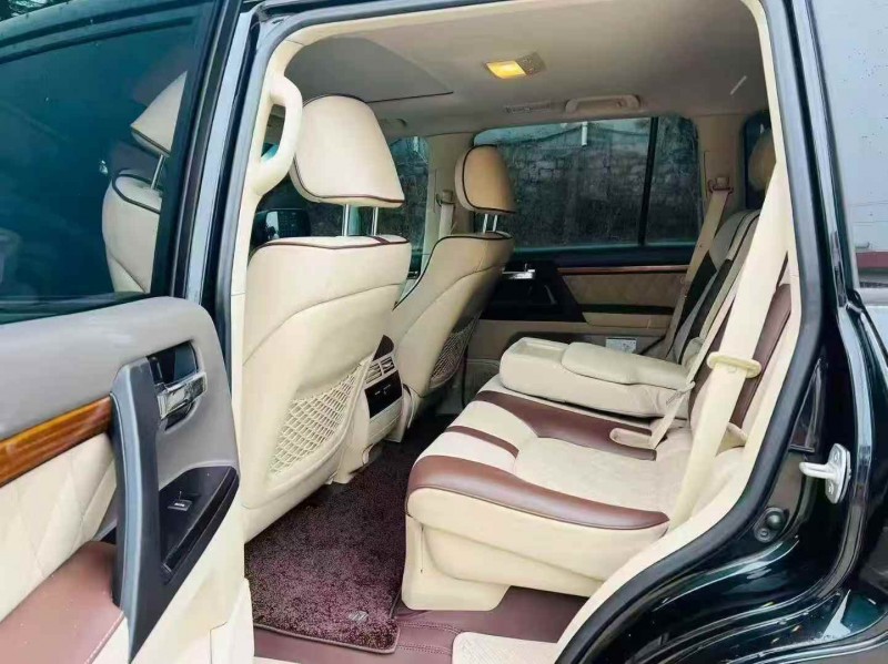 淄博19年丰田兰德酷路泽5