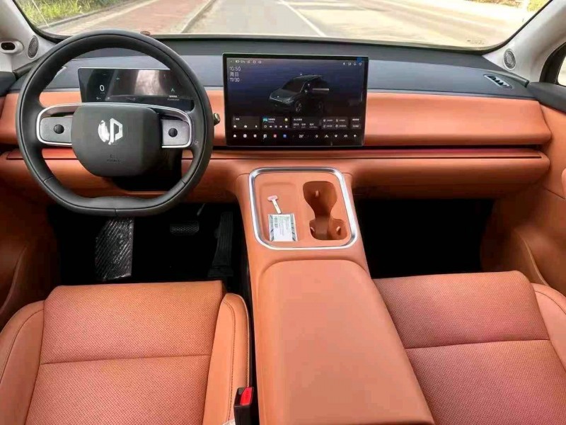 潍坊25年零跑汽车C166