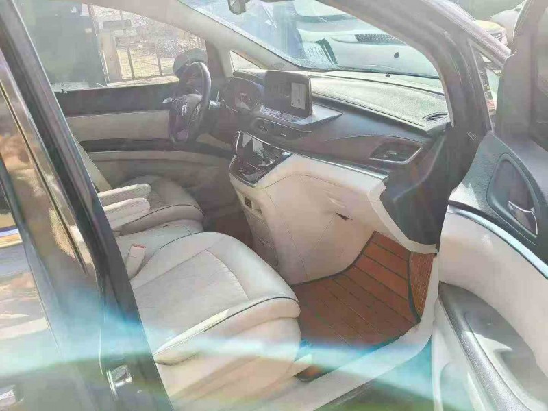 鹤壁22年别克GL84