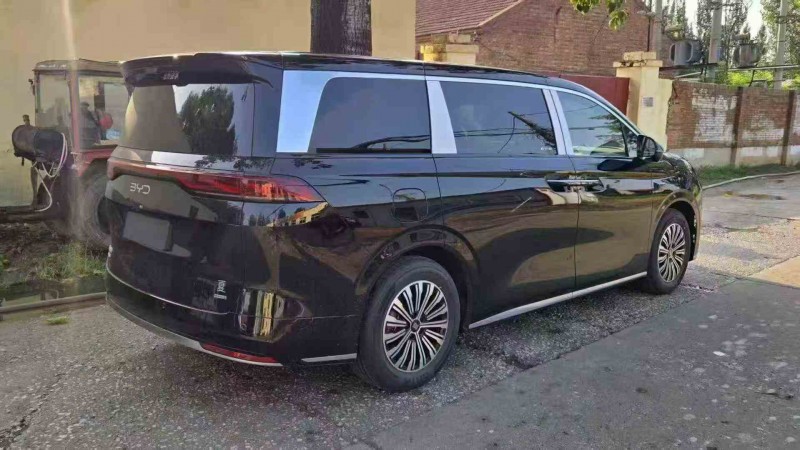 张家口25年比亚迪夏8