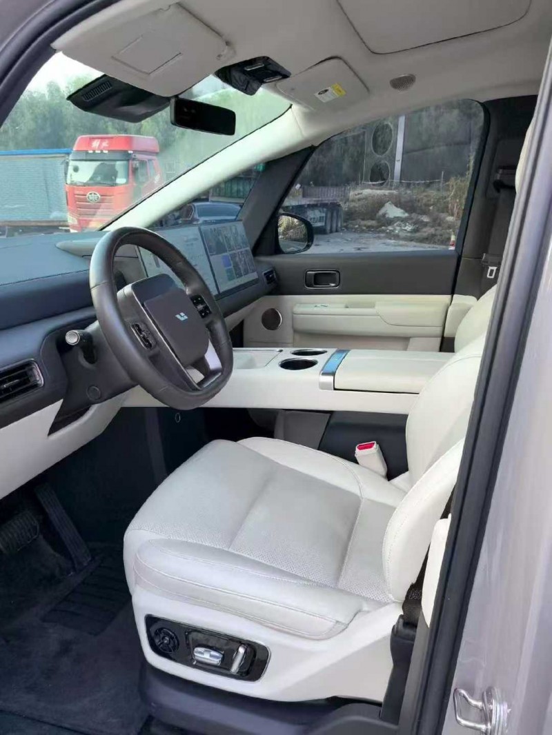 张家口24年理想mega4