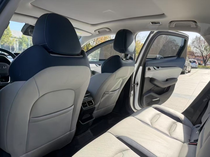 枣庄23年吉利星瑞5